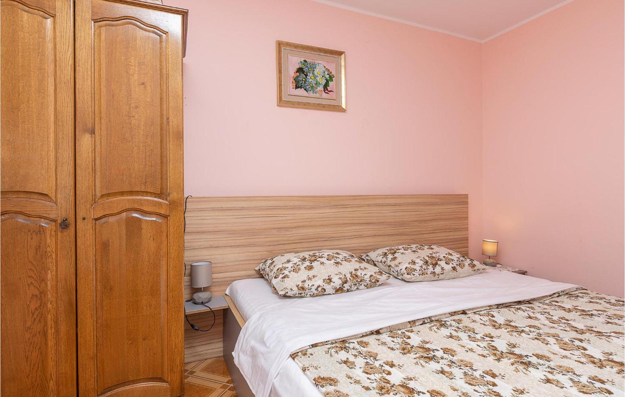 1 Bedroom Nice Apartment In Betiga Барбарига Экстерьер фото